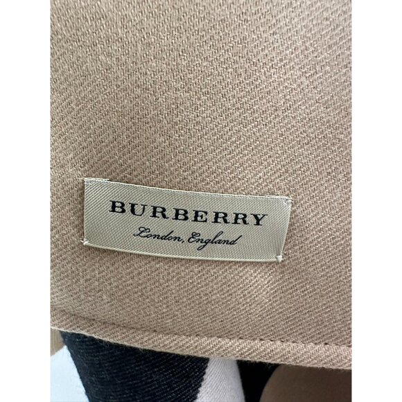 Burberry Women’s Charlotte reversible solid check Wool cape Camel 140*14… - Picture 7 of 11